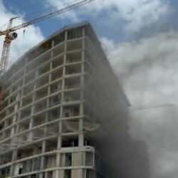 Ataşehir&rsquo;deki hastane inşaatında korkutan yangın! D-100 Karayolu&rsquo;nu duman kapladı