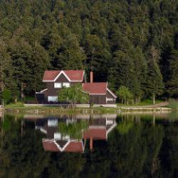 Bayram tatilinde g&uuml;neye gitmeyenler Bolu&rsquo;ya akın etti