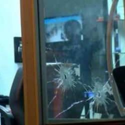 Husumetlisinin iş yerine kurşun yağdırdı