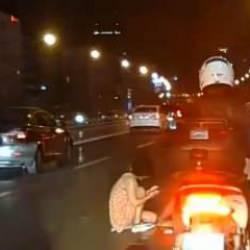 Korsan takside dehşet anları! Kadını ara&ccedil;tan attı