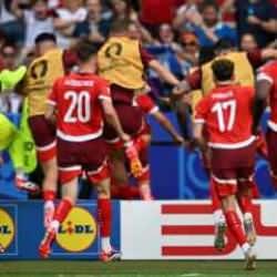 Son şampiyon İtalya, EURO 2024'e veda etti! İsviçre çeyrek finalde