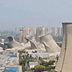 Çin'de Tarihi termik santral saniyeler içinde yerlebir oldu