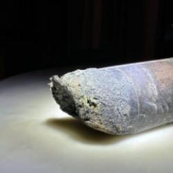 Uzaydan evinin ortasına düşmüştü! NASA'ya dava açıyor...