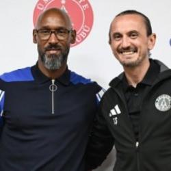 Tuncay Şanlı'ya imza töreninde büyük övgü: Futbol ikonuydu