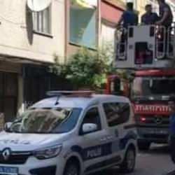  Bahçelievler'de hırsızı komşular fark etti; polis yakaladı