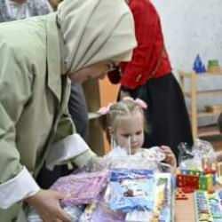 Emine Erdoğan, Astana'da yetimhane ziyaret etti