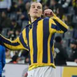 Fenerbahçe milli futbolcuyu duyurdu! 3+1 yıllık sözleşme