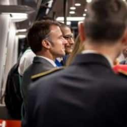 Fransa&rsquo;da merkez ve sol partiler, Le Pen&rsquo;in engellemek i&ccedil;in harekete ge&ccedil;ti