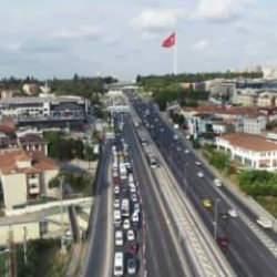 Hali&ccedil; K&ouml;pr&uuml;s&uuml;'nde &ccedil;alışma: Trafik Bah&ccedil;elievler'e kadar uzadı!