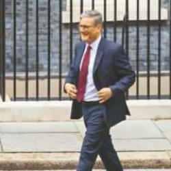 İngiltere'nin yeni başbakanının ilk icraatı! &Ccedil;ok tartışılmıştı resmen ilan etti: Plan &ouml;ld&uuml;