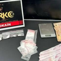 Otomobil farına gizlenen kokainle yakalanan amca-yeğen tutuklandı