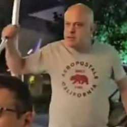 Sarıyer'de yabancı iş adamlarını bı&ccedil;akla tehdit eden şahıs tutuklandı!