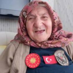 101 yaşındaki Aliye Nine Cumhurbaşkanı Erdoğan'ı dilinden d&uuml;ş&uuml;rm&uuml;yor