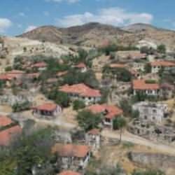 Ankara'da adını Oğuzların boyundan aldı! Halkı b&ouml;lgeyi terk etti: Cinli k&ouml;y...