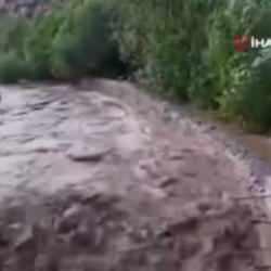 Bayburt'ta sağanak sele neden oldu