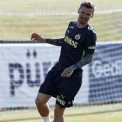 Fenerbahçe: Transfer görüşmelerine izin verildi