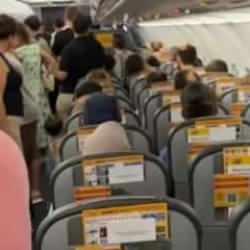 Pegasus uçağında 5 saatlik rötar: Yolcular bayıldı, pilot uçağı terk etti