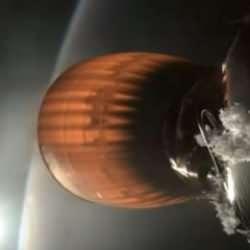 Space X’in Falcon 9 roketi uzayda patladı!