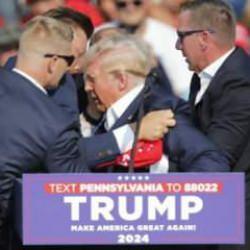 Trump'a suikast girişimi! D&uuml;nyadan peş peşe tepkiler! &Ccedil;in ve Rusya'dan a&ccedil;ıklama!