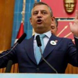 Özel Harekat Başkanı, Bahçeli'nin elini öptü: Özgür Özel rahatsız oldu