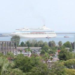 Dev turist gemisi 845 yolcusuyla Samsun'da