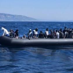 İzmir açıklarında 89 düzensiz göçmen yakalandı, 43 düzensiz göçmen kurtarıldı