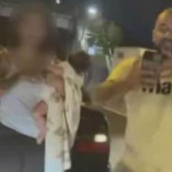 Küçükçekmece’de dehşet anları: Kucağındaki bebekle otomobile saldırdı