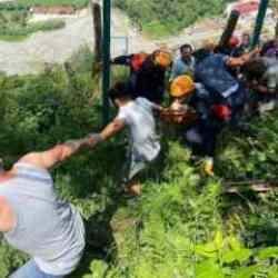 Rize'de 'ilkel' teleferik faciası!