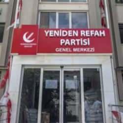Yeniden Refah Partisi'nde bir istifa daha!