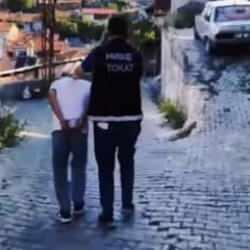 Zehir tacirlerine darbe! 1 ton 700 kg uyuşturucu madde ele ge&ccedil;irildi