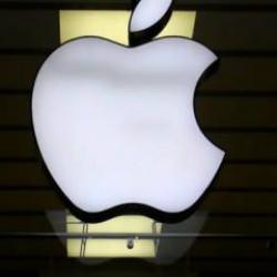 Apple, Biden yönetiminin gönüllü yapay zeka önlemlerine bağlı kalmayı kabul etti