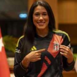 Beşiktaş Oscar Cordoba'nın kızını transfer etti