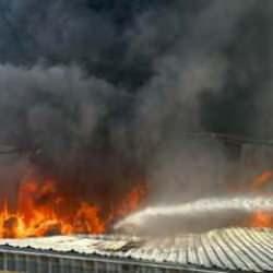 Bursa'da fabrika yangını: Ekipler bölgede!