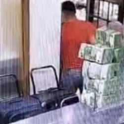 &Ccedil;alışandan patrona 35 milyon liralık vurgun kamerada... Bakın nerede yakalandı