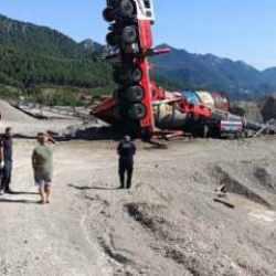 Devrilen vincin altında kalan operatör feci şekilde hayatını kaybetti