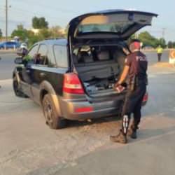 'Dur' ihtarına uymayan cipin lastiklerine ateş edildi