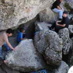 39 derece sıcaktan bunalan vatandaşlar akın etti! İ&ccedil;erisi eksi 10 derece!