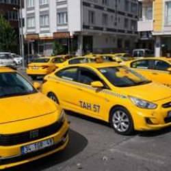 İstanbul'da taksicilerden yeni tarife kuyruğu