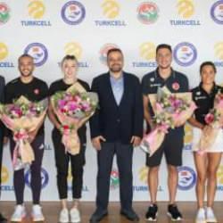 Olimpiyatlarda yarışacak sporcular moral depoladı