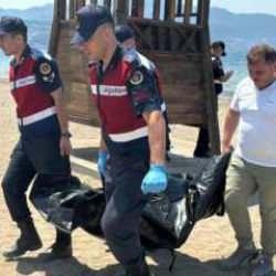 Plajda korkun&ccedil; anlar: Kıyıya ceset vurdu