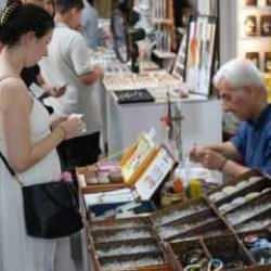 5 TL’lik şişeleri 50 Euro'ya Avrupa'ya satıyor