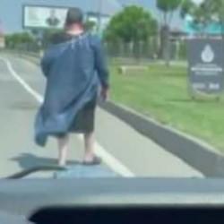 E-5 karayolunda dehşete d&uuml;ş&uuml;ren anlar: Ameliyat &ouml;nl&uuml;ğ&uuml;yle metrelerce y&uuml;r&uuml;d&uuml;