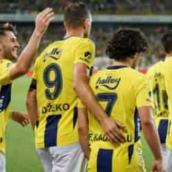 Fenerbahçe, Kadıköy'de 2 golle turladı!