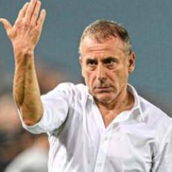 Galibiyet tek golle geldi! Abdullah Avcı, taraftardan istekte bulundu
