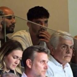 Kadköy'de Altay Bayındır sürprizi