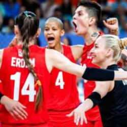 Müthiş geri dönüş! Filenin Sultanları, olimpiyatlara galibiyetle başladı!