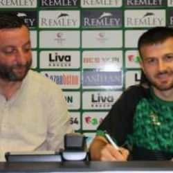 Sakaryaspor, Murat Cem Akpınar’ı yeniden kiraladı