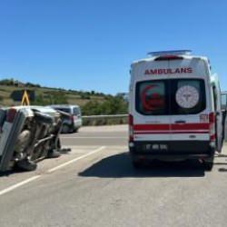 Sinop’ta iki otomobil çarpıştı: 3 yaralı