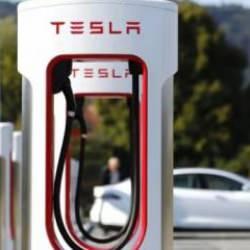 Tesla'dan önemli uyarı: Şarj ederken ıslak havlu kullanmayın