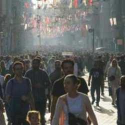 T&uuml;rkiye'nin kadın n&uuml;fusu erkekleri ge&ccedil;ecek! Tarih verildi